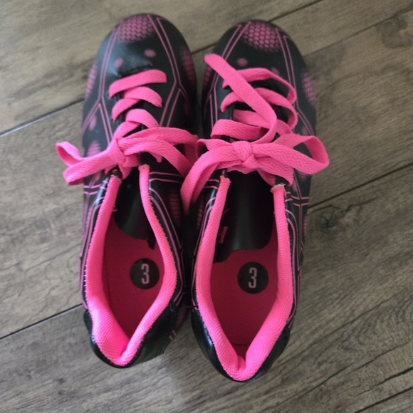 Kids Pink and Black Soccer Size 3 Cleats/Shoes - Picture 5 of 11